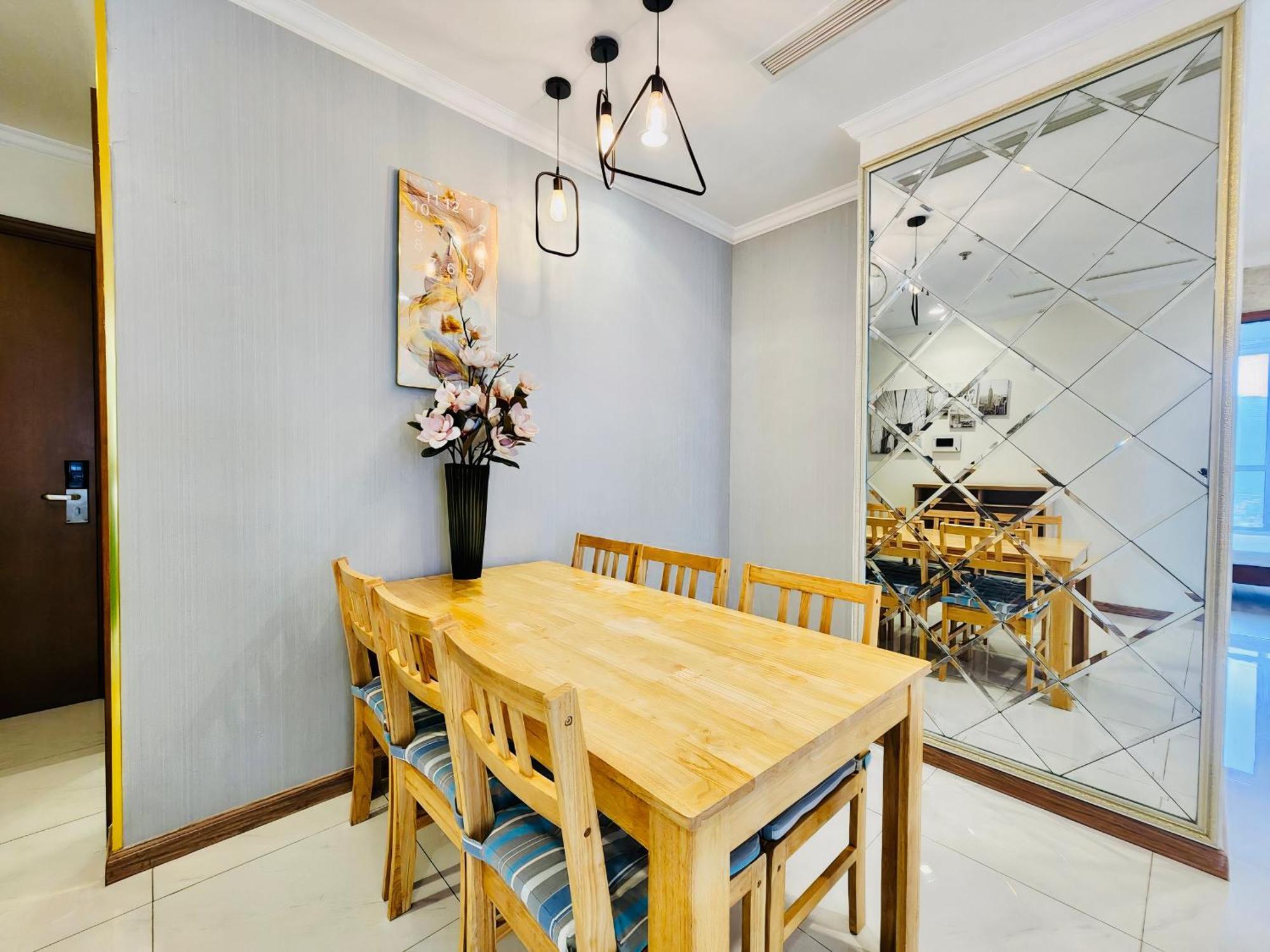 Vinhomes Serviced * TP. Hồ Chí Minh