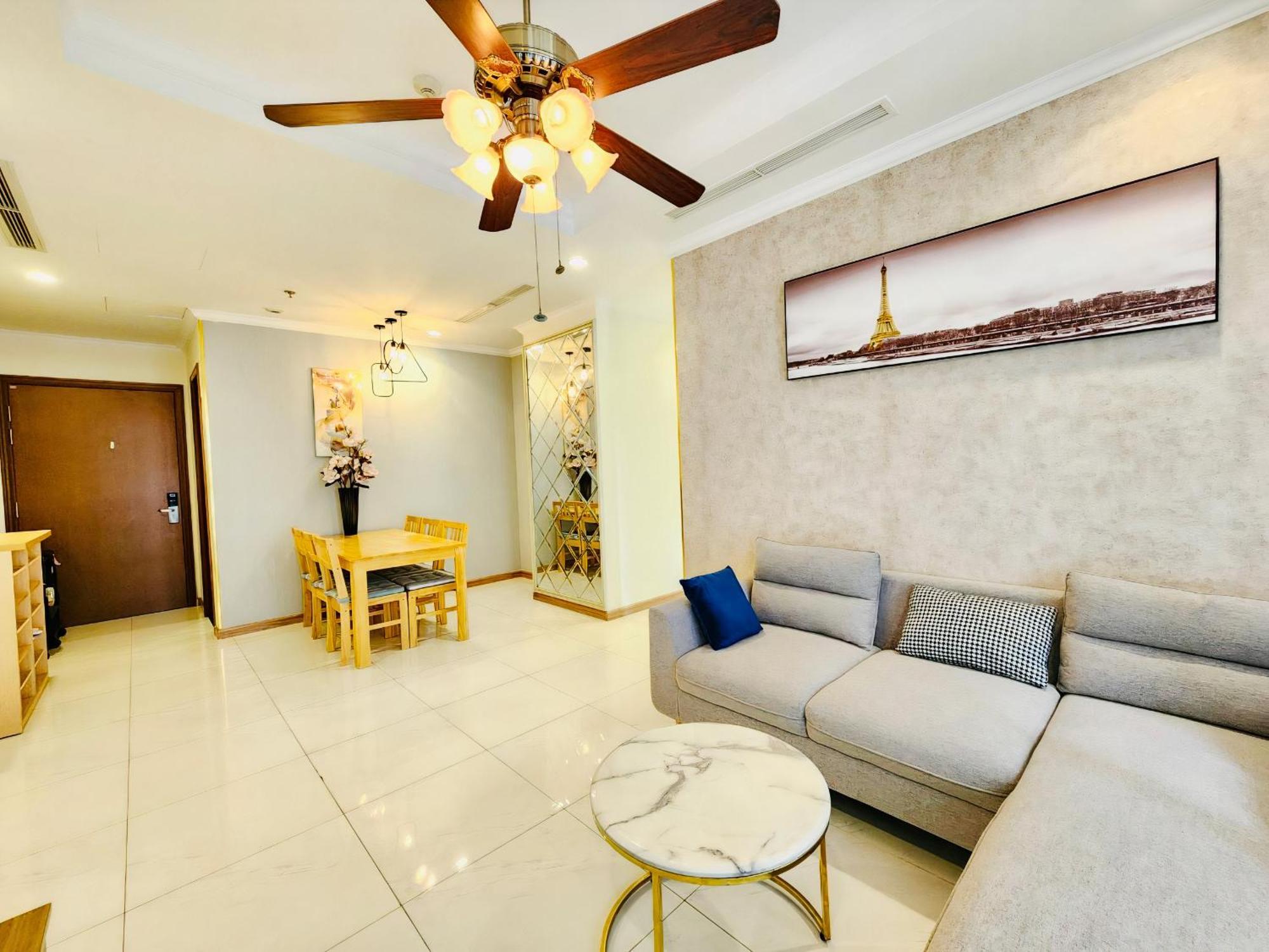 Vinhomes Serviced Căn hộ *